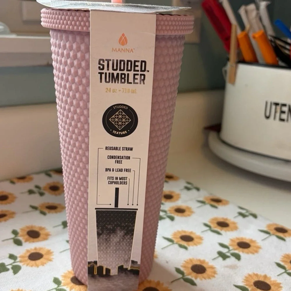 Manna Studded‎ Tumbler 24oz pale pink